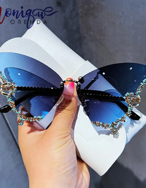 Load image into Gallery viewer, Diamond Butterfly Sunglasses
